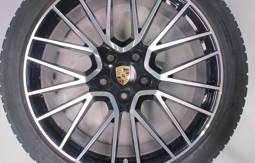 Porsche Porsche Cayenne E3 21 inch wheels Continental Winter Tires Original