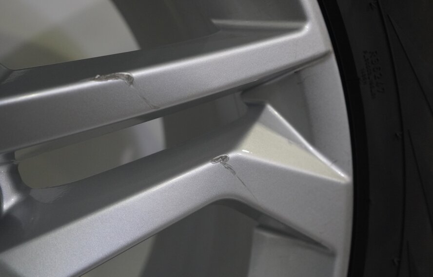 Audi Audi Q5 SQ5 80A 18 inch wheels Pirelli Summer Tires Original