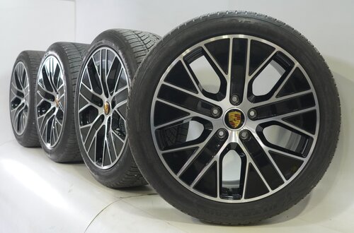 Porsche Porsche Taycan 4S S Turbo 20 inch rims Goodyear winter tires Original