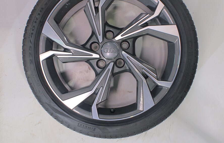 Audi Audi A3 S3 8Y 8V 18 inch wheels Pirelli Summer Tires Original