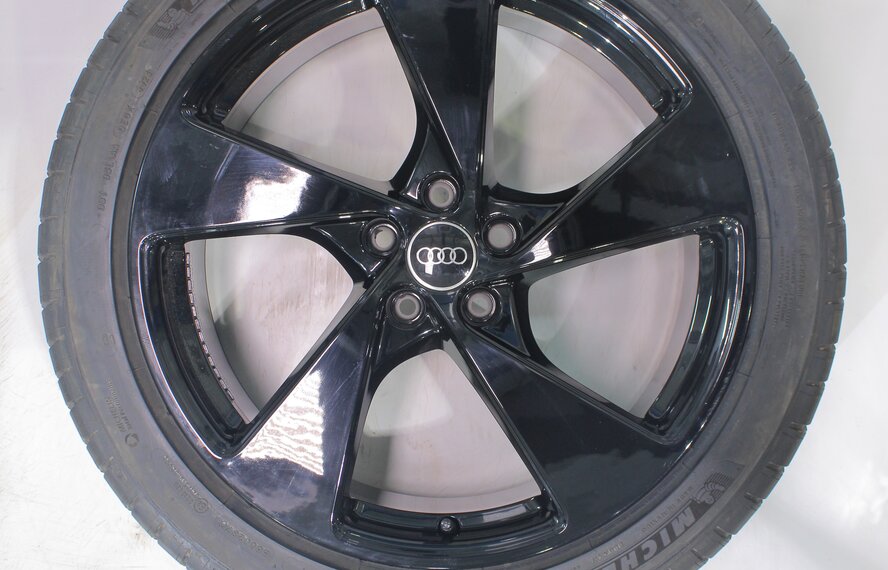 Audi Audi Q5 8MA 20 inch wheels Michelin Summer Tires Original