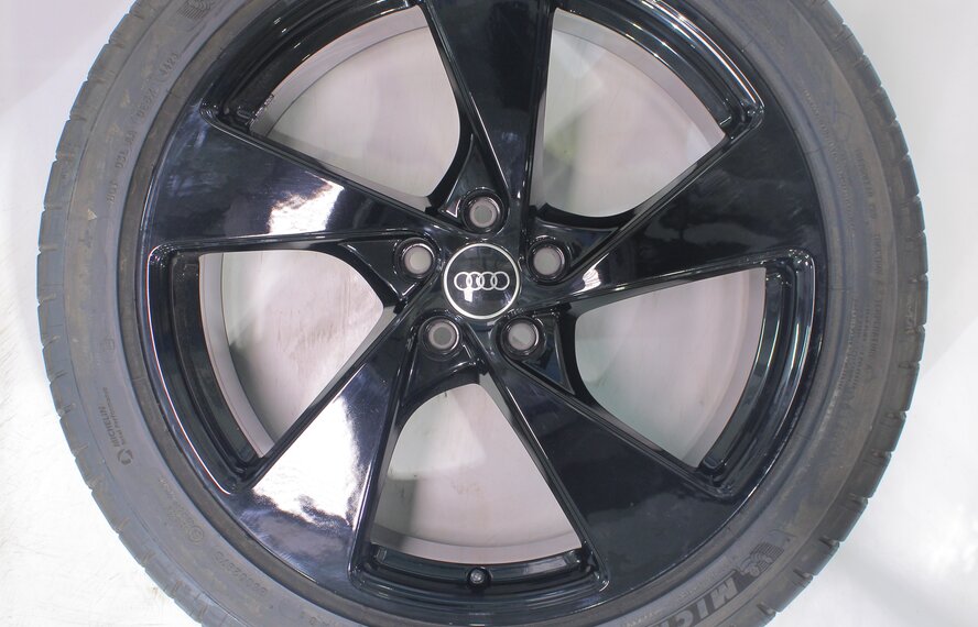 Audi Audi Q5 8MA 20 inch wheels Michelin Summer Tires Original