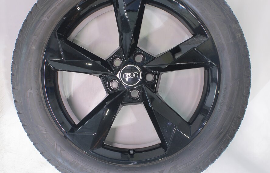 Audi Audi Q3 SQ3 F3B 19 inch wheels Goodyear winter tires Original