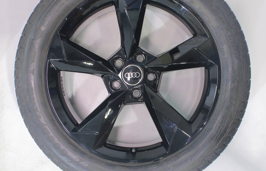 Audi Audi Q3 SQ3 F3B 19 inch wheels Goodyear winter tires Original