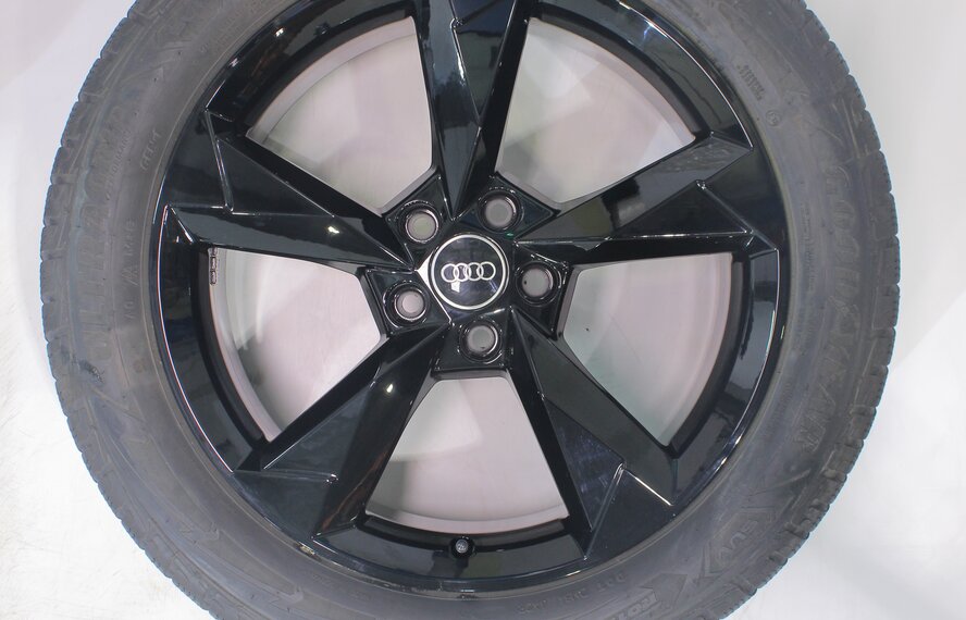 Audi Audi Q3 SQ3 F3B 19 inch wheels Goodyear winter tires Original