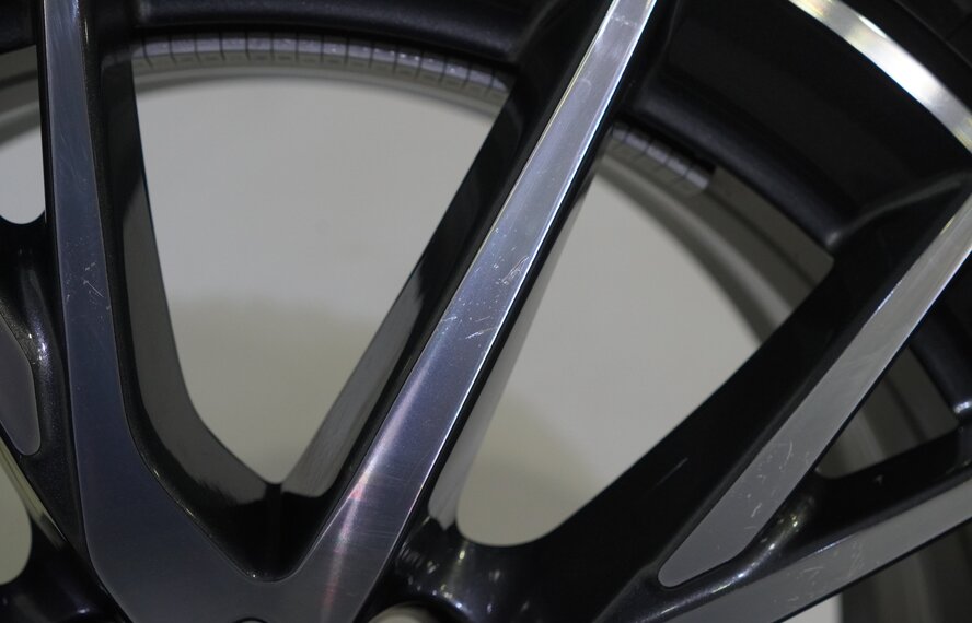 BMW BMW 1 2 series F40 F44 2 series Gran Coupe 489 17 inch rims Pirelli Winter tires Original