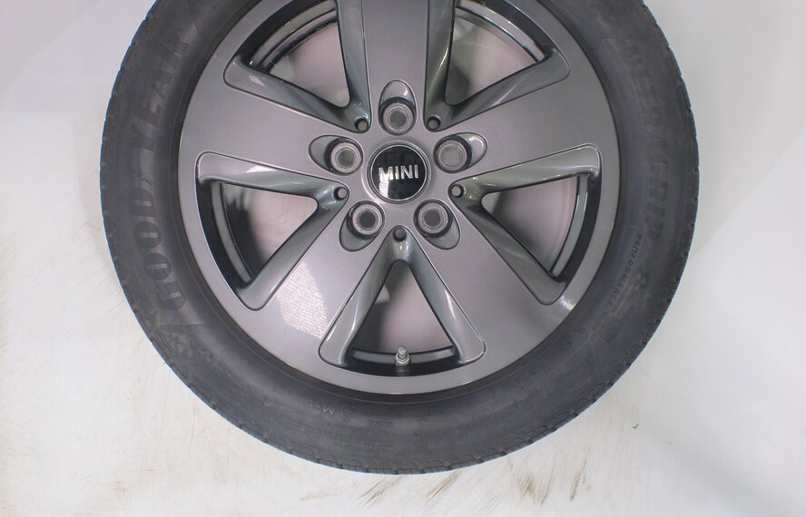 Mini Mini Cooper / S / One / Convertible F55 F56 F57 517 16 inch rims Goodyear winter tires Original