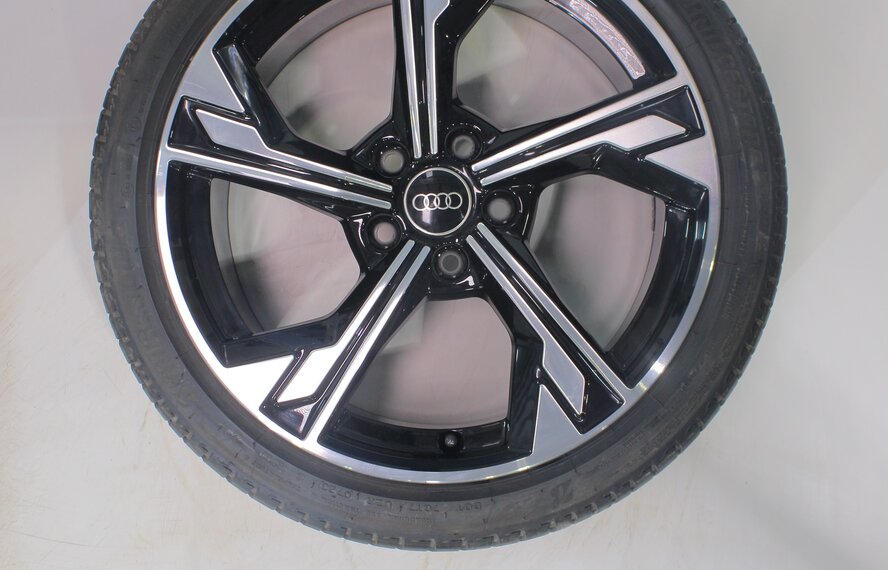 Audi Audi A3 S3 8Y 8V 18 inch rims Bridgestone Summer Tires Original