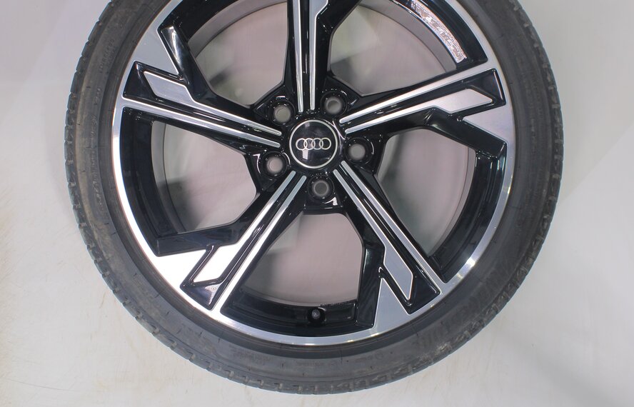 Audi Audi A3 S3 8Y 8V 18 inch rims Bridgestone Summer Tires Original