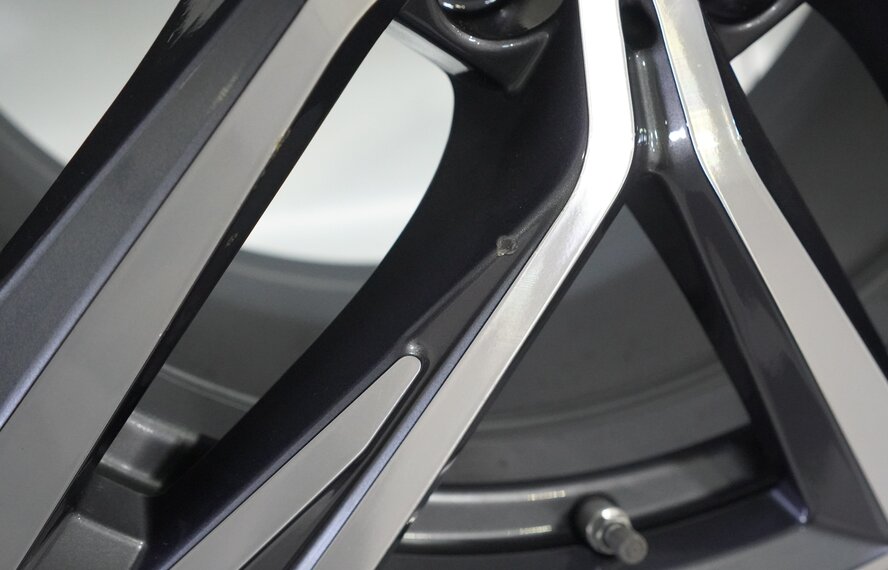 BMW BMW i4 G26 Gran Coupé 853 18 inch rims Pirelli Summer Tires Original