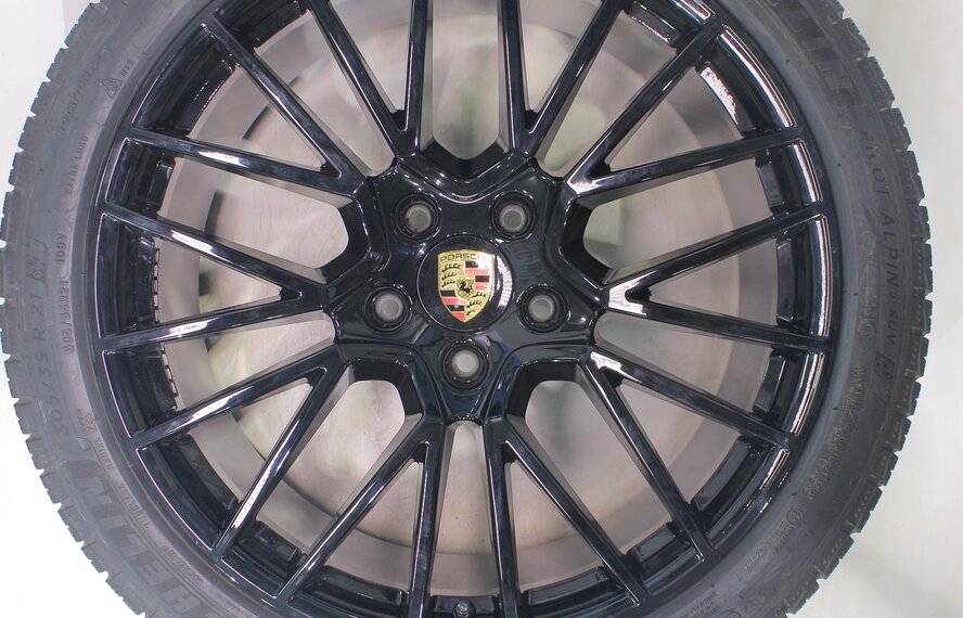 Porsche Porsche Cayenne Coupe 21 inch rims Michelin winter tires Original
