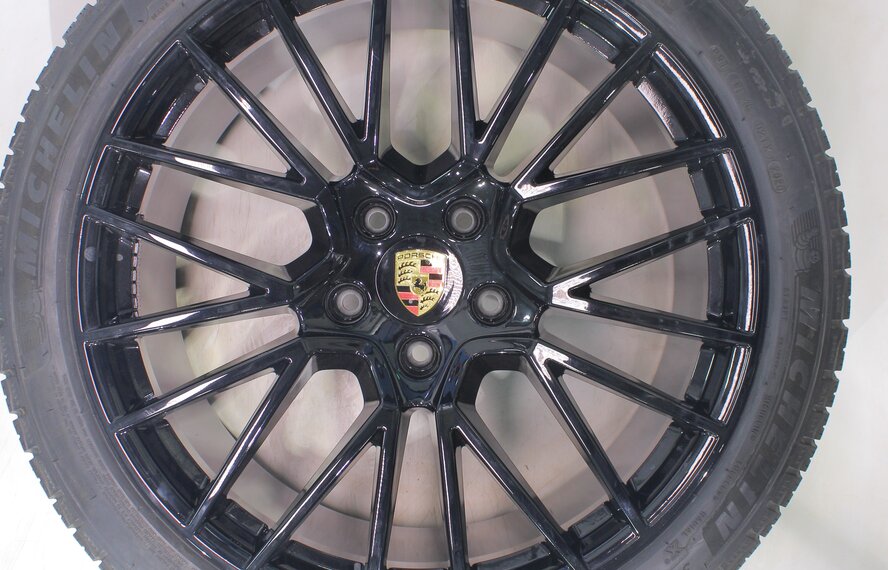 Porsche Porsche Cayenne Coupe 21 inch rims Michelin winter tires Original