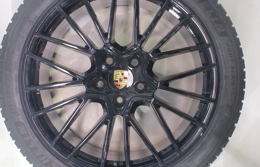 Porsche Porsche Cayenne Coupe 21 inch rims Michelin winter tires Original