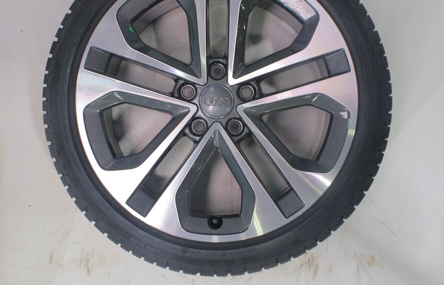 Audi Audi A3 S3 8Y 8V S-line 18 inch wheels Continental winter tires Original