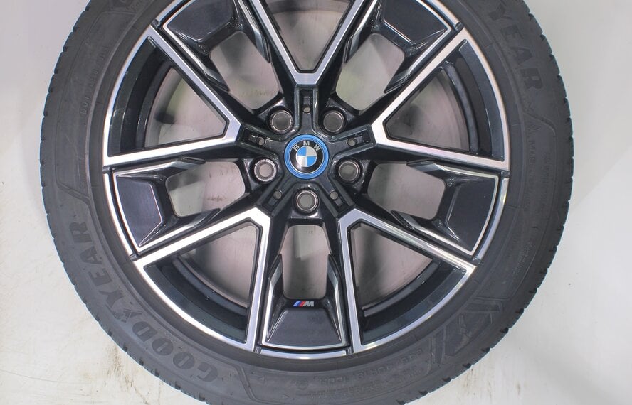 BMW BMW 4 series i4 G26 858M 18 inch wheels Goodyear winter tires Original