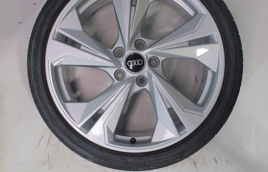 Audi Audi A3 S3 8Y 8V 19 inch rims Bridgestone Summer tires Original