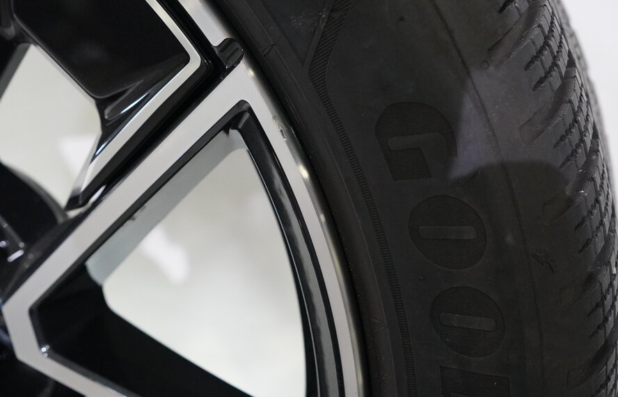 BMW BMW 4 Series i4 G26 858M 18 inch wheels Goodyear Winter Tires Original