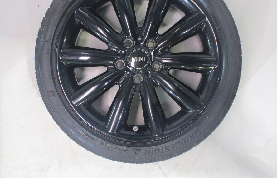 Mini Mini Cooper / S / One / Convertible F55 F56 F57 499 17 inch wheels Bridgestone Runflat Winter tires Original