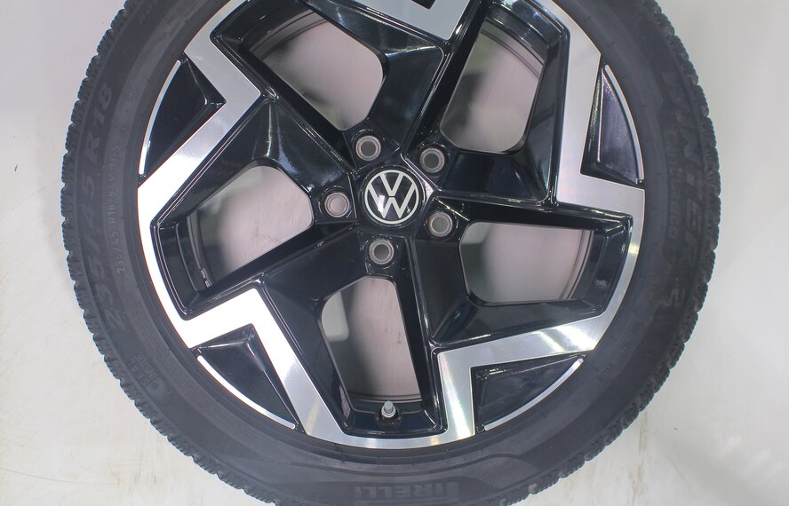 Volkswagen Volkswagen Passat 3J Coventry 18 inch wheels Pirelli Winter tires Original