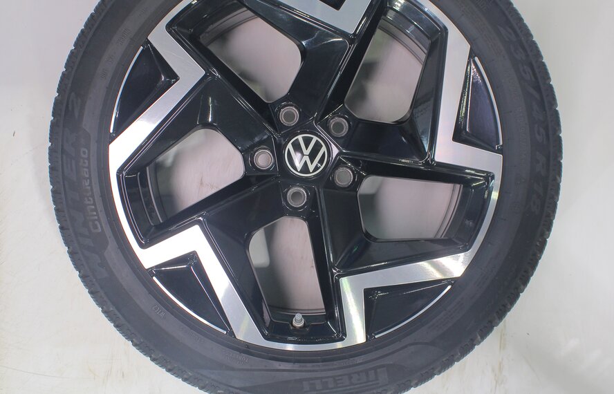 Volkswagen Volkswagen Passat 3J Coventry 18 inch wheels Pirelli Winter tires Original