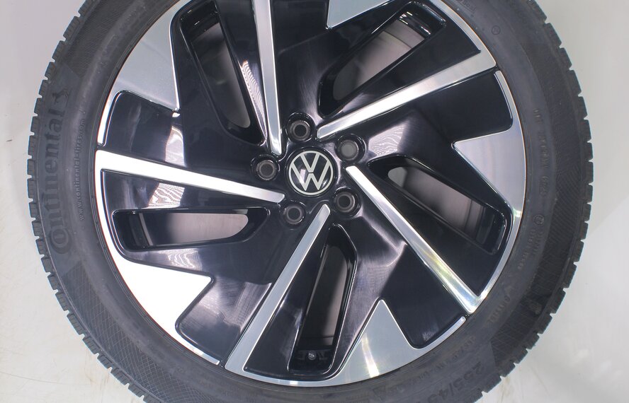 Volkswagen Volkswagen ID7 Hudson 19 inch wheels Continental winter tires Original