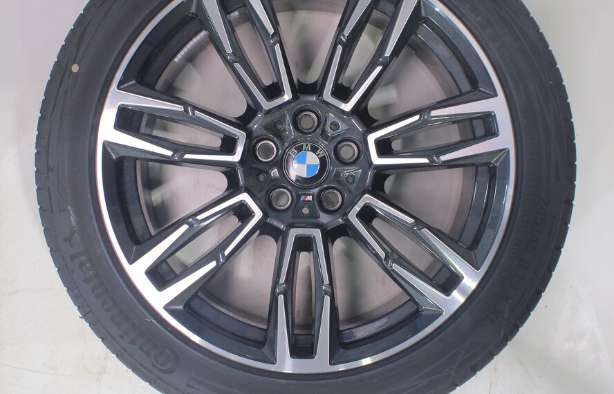 BMW BMW 5 series i5 G60 G61 935M 19 inch wheels Continental Summer tires Original