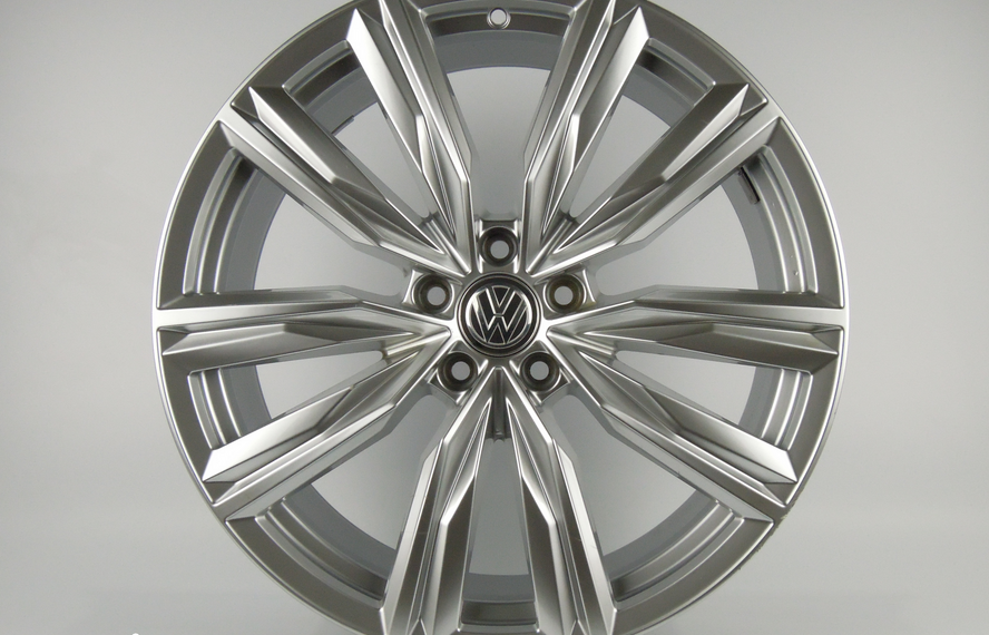 Volkswagen Original Volkswagen Tiguan 5NA601025J Rim