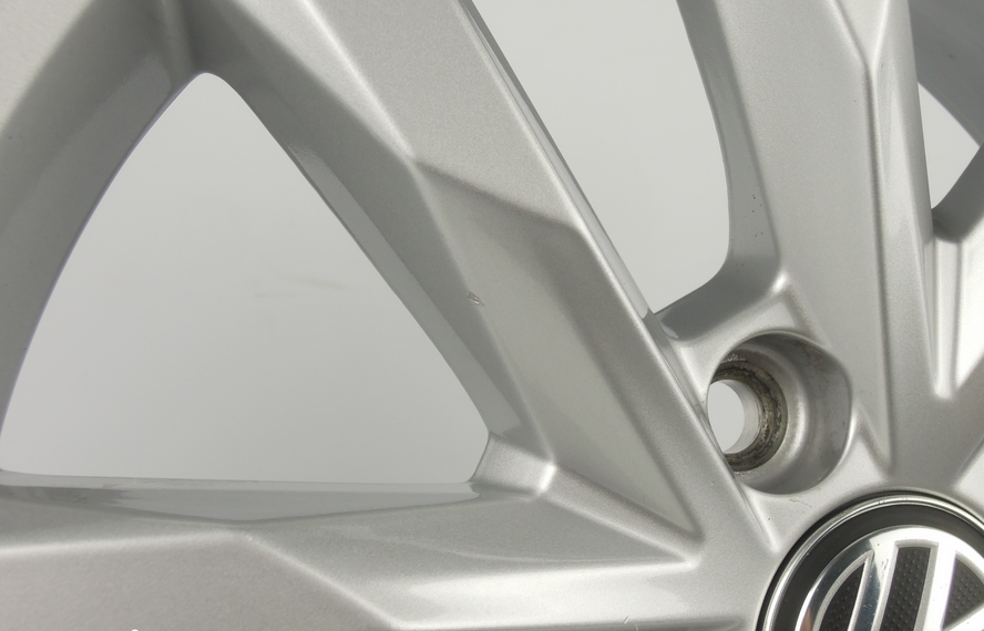 Volkswagen Original Volkswagen Passat 3G0601025 Rim