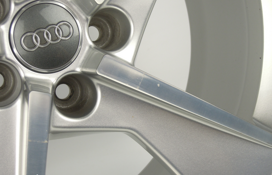 Audi Original Audi Q7 4M0601025M Rim