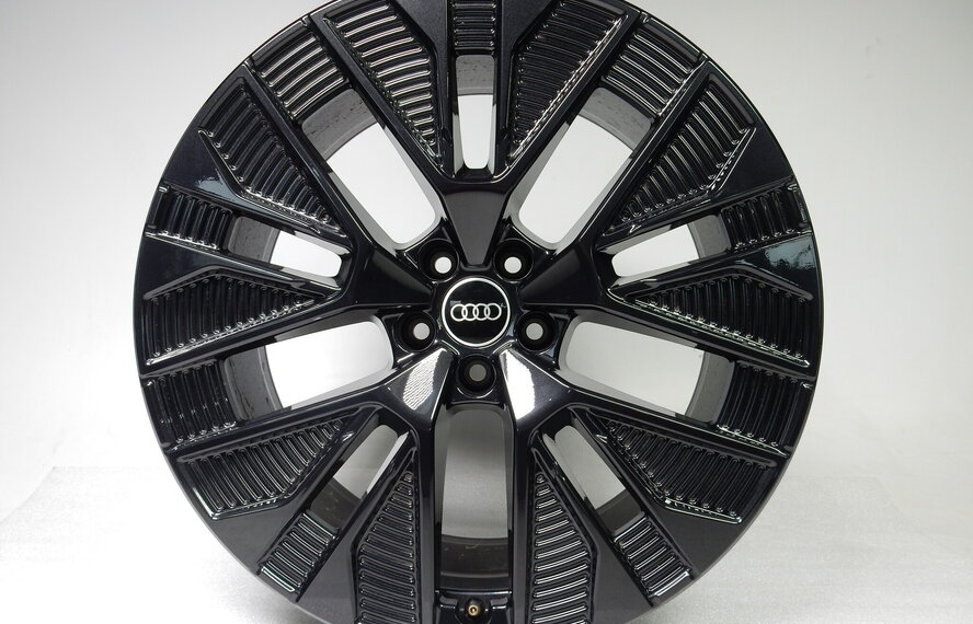 Audi Original Audi Q8 e-tron 4KE601025BC Rim
