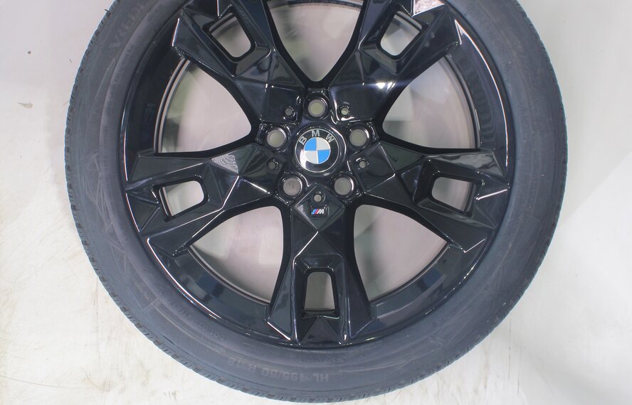 BMW BMW 1 series 2 series F70 F74 968M 18 inch wheels Vredestein Winter Tires New Original