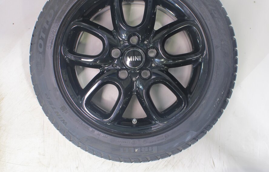 Mini Mini Clubman F54 494 16 inch rims Pirelli Runflat Winter tires Original