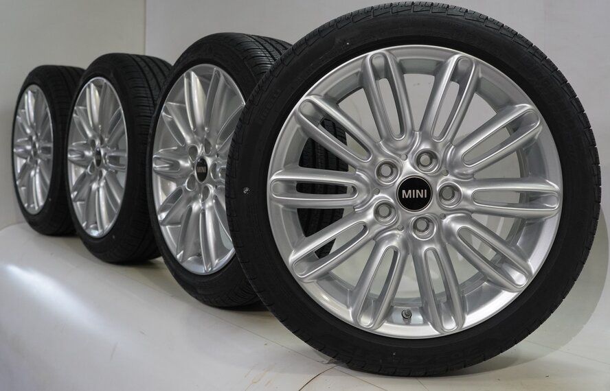 Mini Mini Cooper / S / One / Convertible F55 F56 F57 500 17 inch wheels Pirelli Runflat All-Season (4 seasons) Original