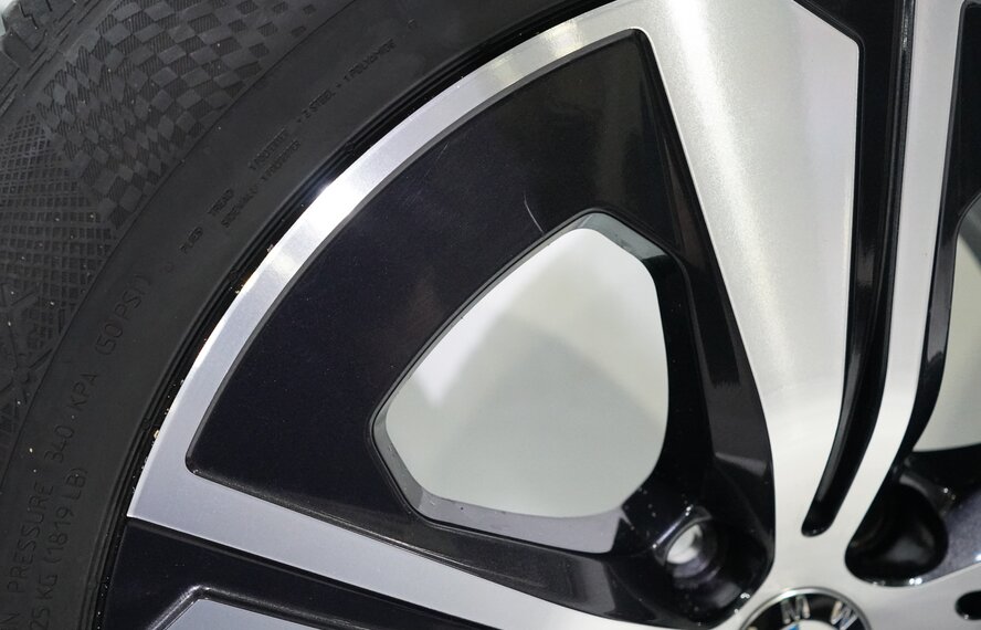 BMW BMW 4 series i4 G26 852 17 inch rims Continental Winter tires Original