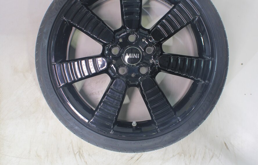 Mini Mini Cooper / S / One / Cabrio F55 F56 F57 900 18 inch rims Goodyear Runflat summer tires Original