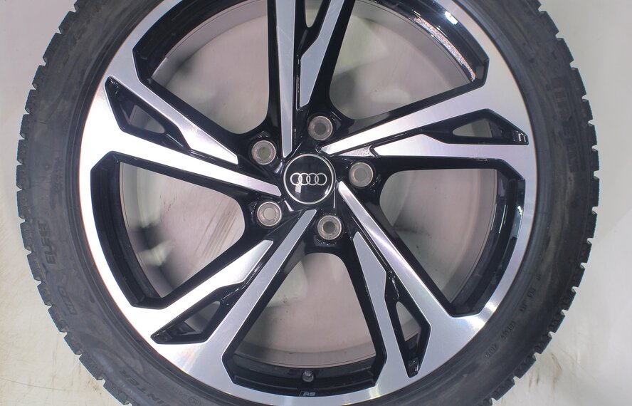 Audi Audi e-tron GT 20 inch wheels Pirelli Winter tires Original
