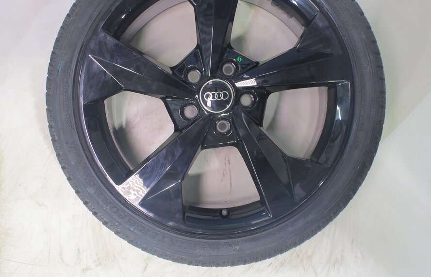 Audi Audi A3 S3 8Y 8V 18 inch wheels Dunlop Winter tires Original