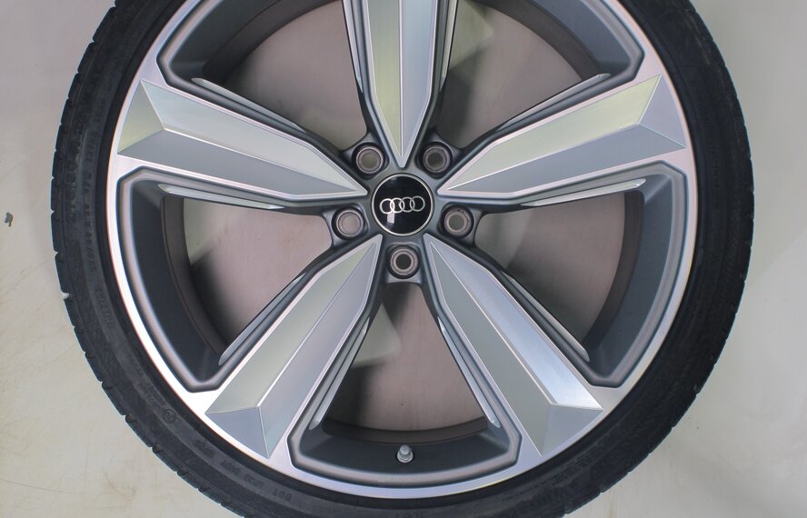 Audi Audi RS4 RS5 B9 20 inch wheels Continental winter tires Original