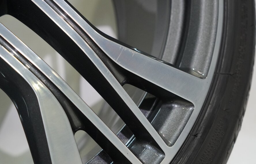 Audi Audi A6 A7 4K C8 21 inch wheels Bridgestone Summer tires New Original