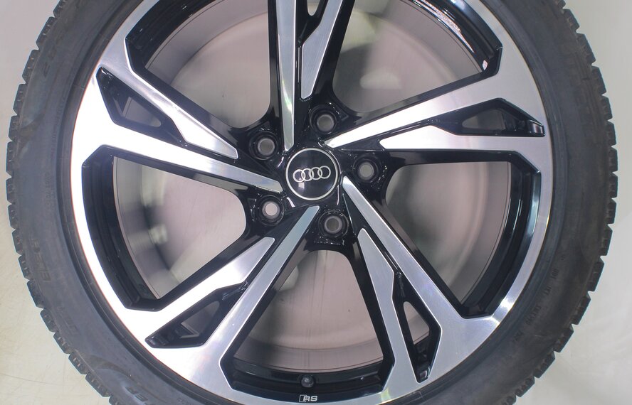Audi Audi e-tron GT 20 inch wheels Pirelli Winter tires Original