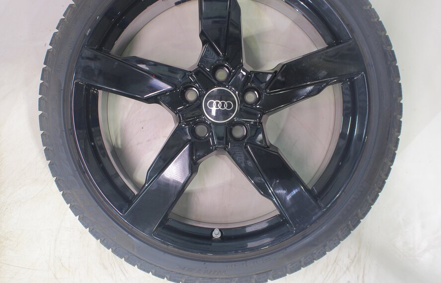 Audi Audi TT 8S 19 inch rims Pirelli winter tires Original