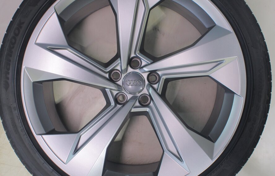 Audi Audi Q7 4M 22 inch rims Hankook Summer tires Original