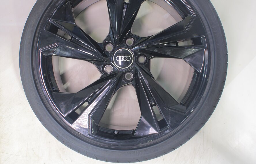 Audi Audi A3 S3 8Y 8V 19 inch rims Goodyear Summer tires Original