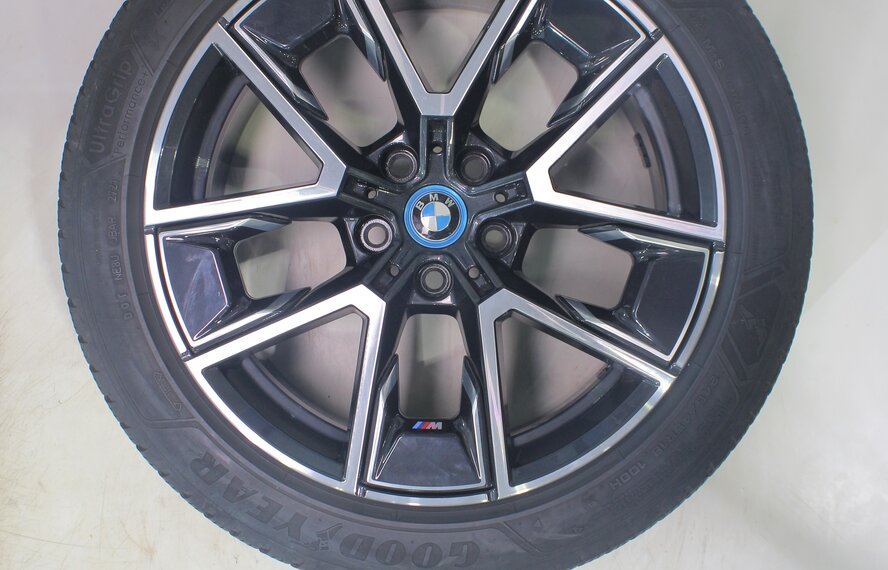 BMW BMW 4 Series i4 G26 858M 18 inch velgen Goodyear Winter tires Original