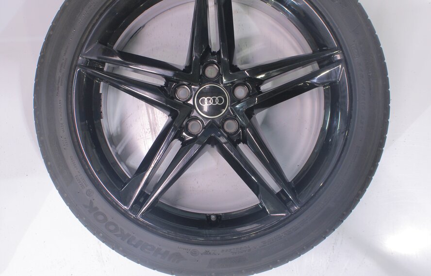 Audi Audi A4 S4 B9 8W 18 inch wheels Hankook Summer Tires Original
