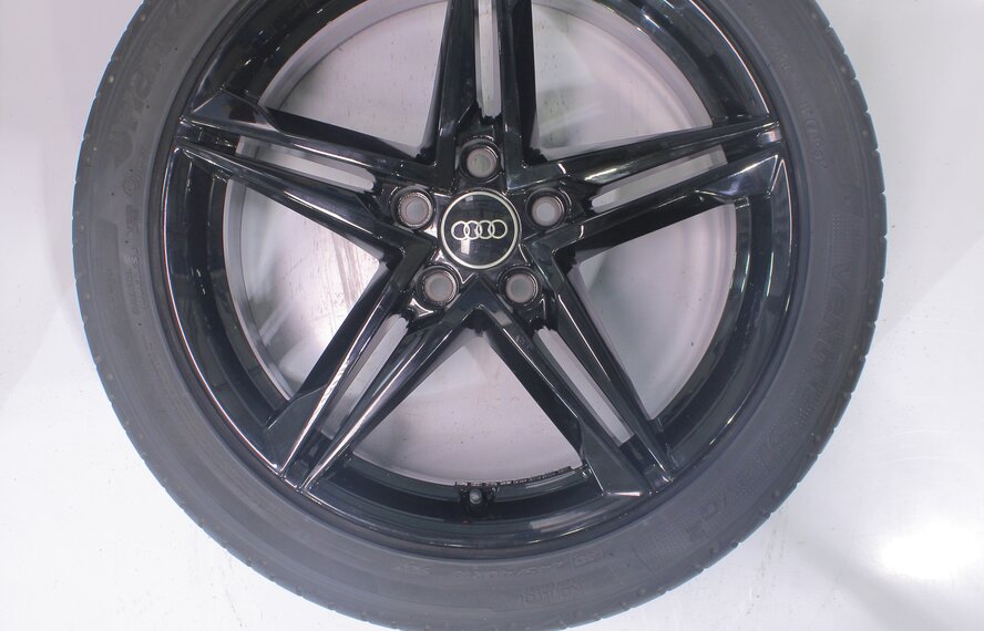 Audi Audi A4 S4 B9 8W 18 inch wheels Hankook Summer Tires Original