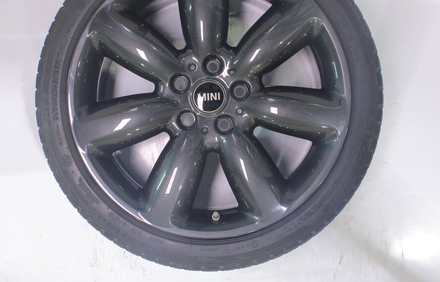 Mini Mini Clubman F54 521 18 inch rims Bridgestone Runflat Winter tires Original