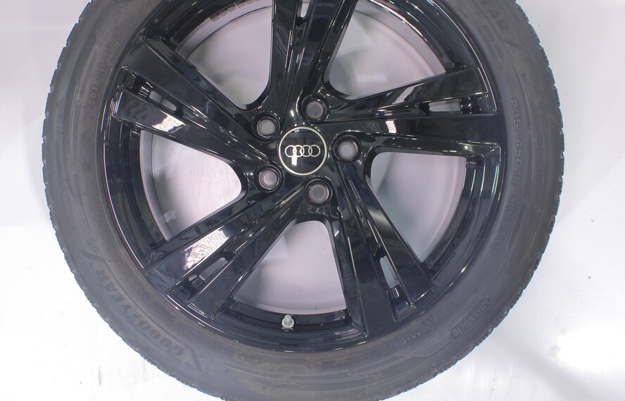 Audi Audi A5 S5 B10 18 inch rims Goodyear winter tires original