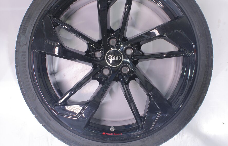 Audi Audi RS4 20 inch wheels Continental winter tires Original