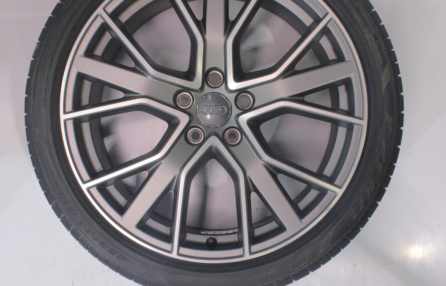 Audi Audi A4 S4 B9 8W 19 inch wheels Pirelli summer tires Original